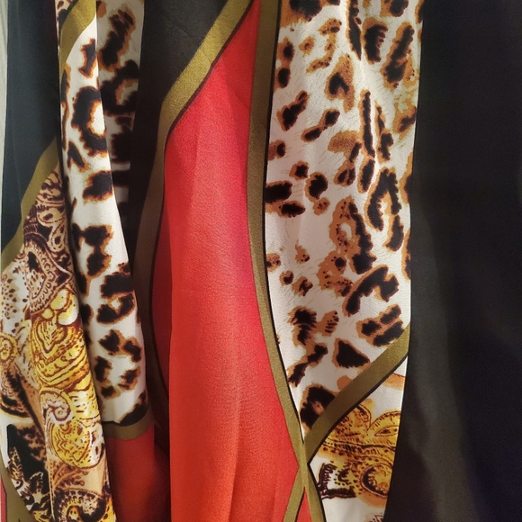 Women's Multicolor Animal Print Blouse - Picture 3 of 6